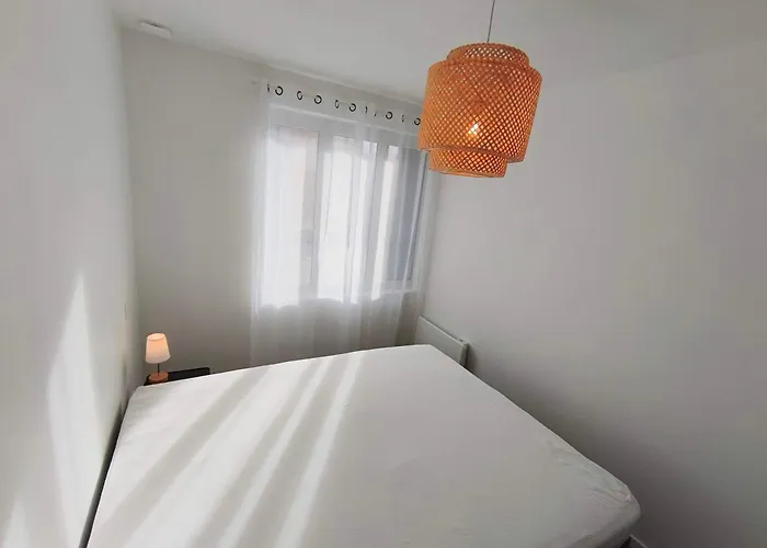 Neuf, Clim Et Garage Prive *