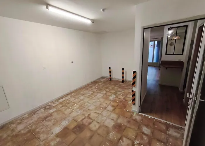 Neuf, Clim Et Garage Prive